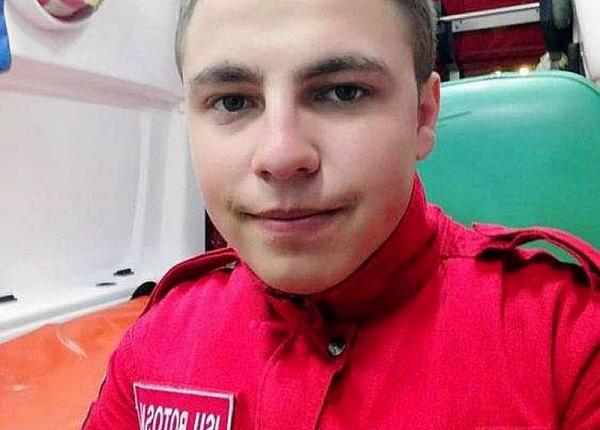 eroul de la boto ani voluntar smurd salveaza de la moarte un barbat in oc hipotermic abandonat in drum