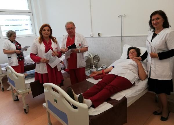 gest nobil medici i asisten i din baia mare intr o ampla ac iune de donare de sange
