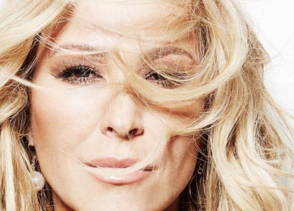 boala crohn celebrita i care n au lasat afec iunea in calea succesului