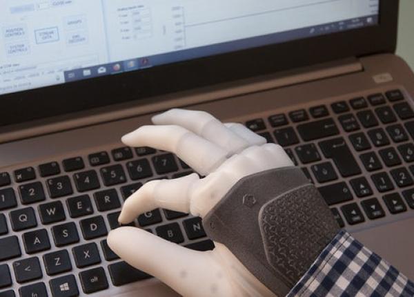 proteze controlate de creier scenariul ar putea deveni realitate