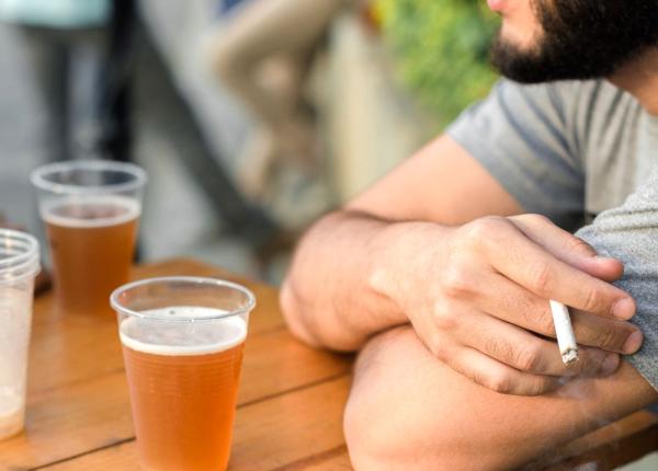 igara i alcoolul strica somnul mai rau decat cafeaua