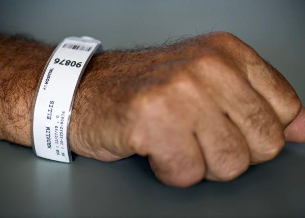 spitalul jude ean craiova barbat decedat pe scarile spitalului se externase la cerere