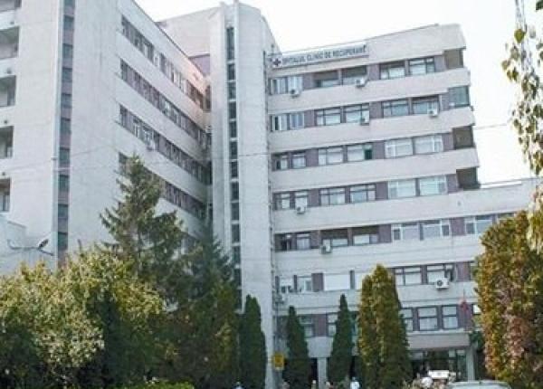 o femeie a murit in fa a spitalului de recuperare din ia i