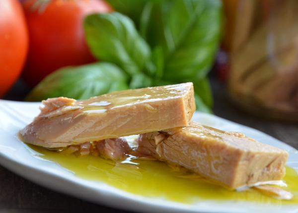 tonul in ulei versus tonul in apa diferen e i beneficii