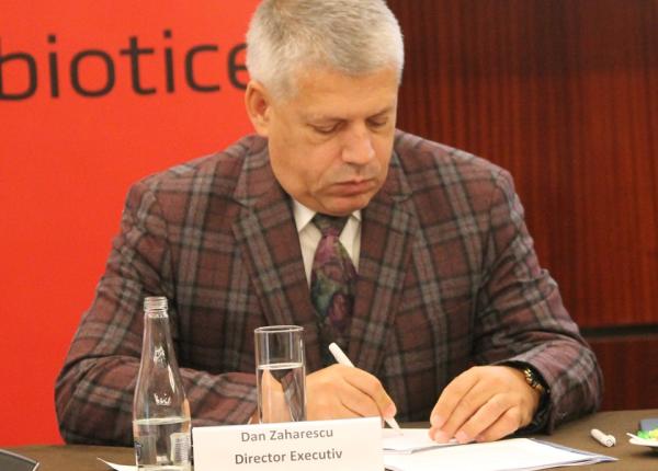 dan zaharescu avem o bomba cu ceas care este sub biroul ministerial dan zaharescu avem o bomba cu ceas care este sub biroul ministerial