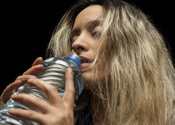 10 cauze ale setei excesive ce boli poate ascunde nevoia de hidratare