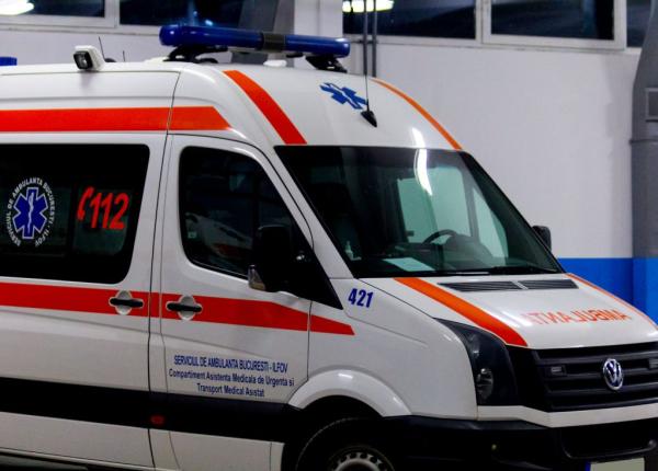 ambulan a din braila atacata cu pietre de protestatari revolta i de cazul tinerei 19 ani