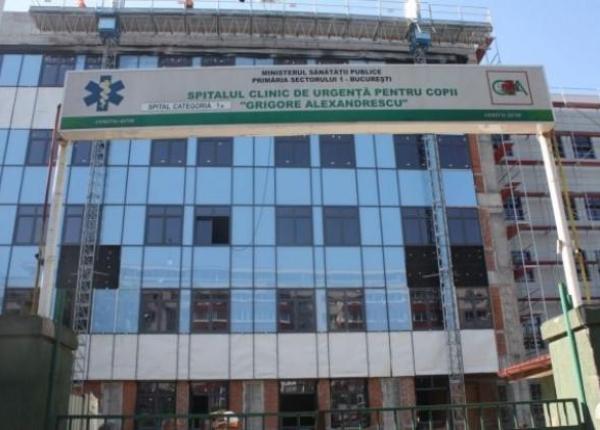 copil de trei ani cu arsuri pe 75prc din suprafa a corpului internat la un spital din bucure ti