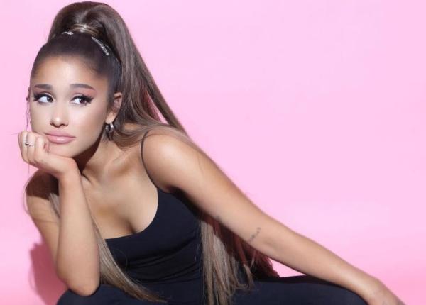 ariana grande a primit sfaturi de la barbra streisand despre cum sa si trateze afectiunea la sinusuri