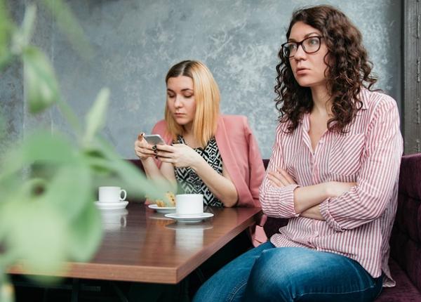 apte moduri de a va proteja sanatatea mintala pe site urile de socializare