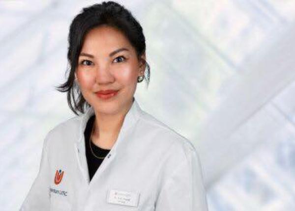 ministrul sanata ii i a luat consilieri straini ajutoarele de peste hotare ale lui victor costache