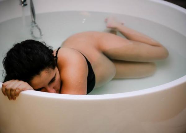 nasterea in apa cat de sigura este pentru copil i mama