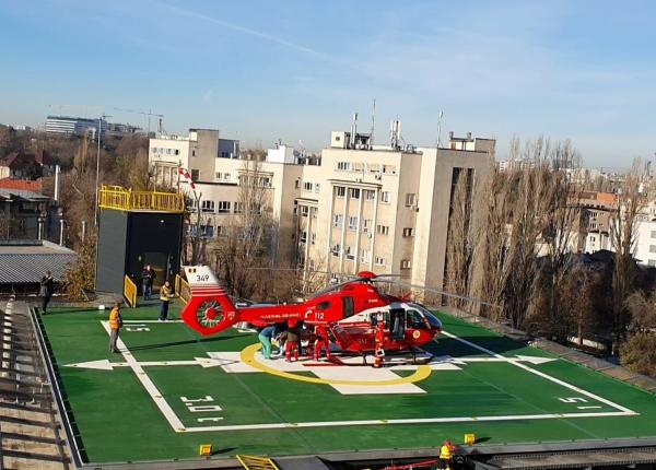 o pacienta din constan a a fost adusa la spitalul universitar de urgenta bucuresti cu un elicopter smurd