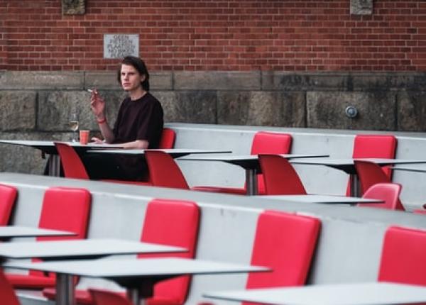 numarul fumatorilor de sex masculin a scazut pentru prima data pe plan mondial