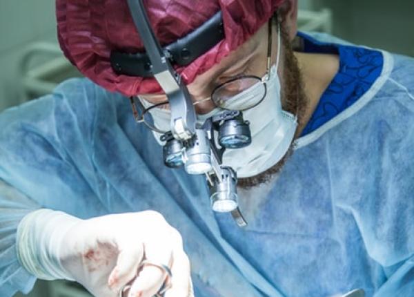 nu este necesar tratamentul radical al infec iei orale cronice inainte de transplantul de celule stem