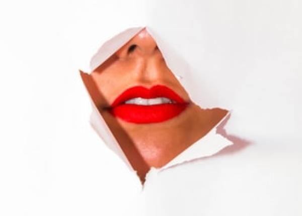 10 remedii pentru simptomele gurii uscate