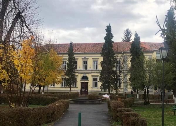 spitalul din sighi oara lifturile manuale unicat in ara vor fi dezafectate