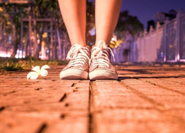 pantofii cu gps inven ia care i salveaza pe pacien ii cu demen a