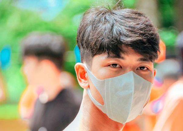 o farmacie din beijing amendata dupa ce a crescut pretul mastilor sanitare in plina epidemie de coronavirus