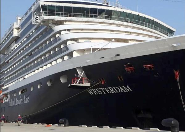 coronavirus din romanii de pe nava de croaziera westerdam unul se intoarce acasa
