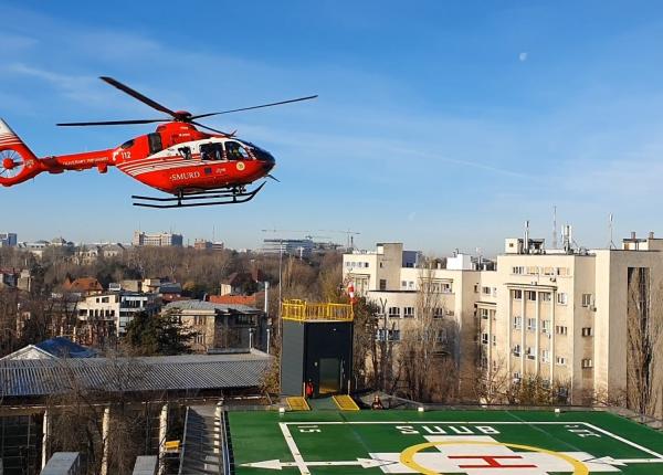 gravida cu probleme cardiace grave transportata cu elicopterul pe heliportul suub