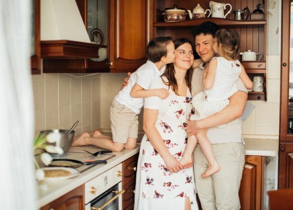 coronavirus carantina 50 de activita i de facut in casa cu copiii psihologul eveline osnaga explica