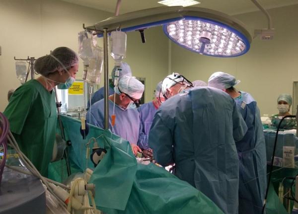 zeci de transplanturi cu 8 donatori in martie dr radu zamfir ne bazam pe elicopterele i ambulan ele smurd