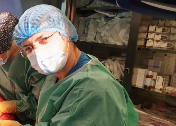 prelevare de organe de la un pacient aflat in moarte cerebrala efectuata de echipa institutului clinic fundeni