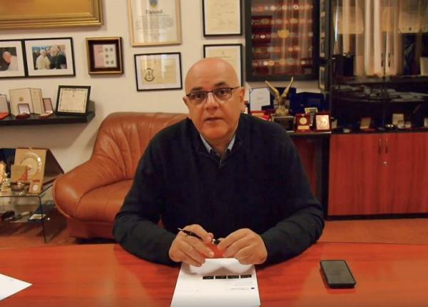 arafat catre studen ii medicini ti in medicina e ca in armata te duci i le lup i