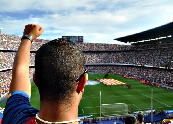 fanii infoca i ai forbalului in pericol ce se poate intampla daca pierde echipa lor favorita