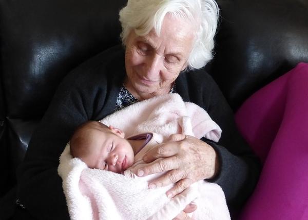 fertilitate permanenta menopauza ar putea disparea in viitor