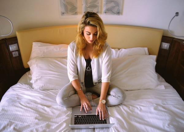 dr google cat de sanatoasa este autodiagnosticarea pe internet