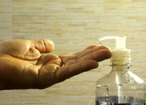 editorial scandalul dermatologul vedetelor caz real sau execu ia mascata a unei alte firme romane ti