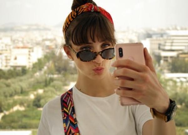 postezi pe re ele de socializare ce dezvalui fara sa vrei despre tine