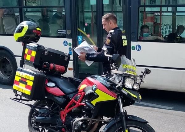 paramedic aplaudat pe strada gestul care i a impresionat pe bucure teni