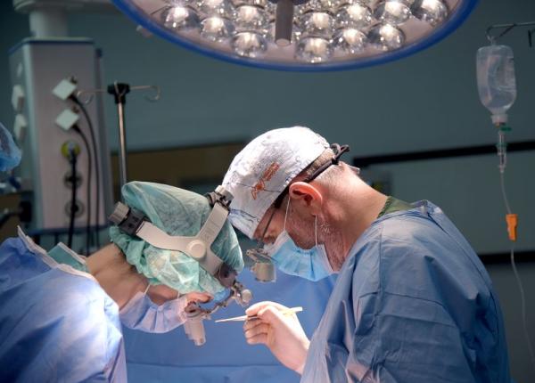 interven ia care salveaza de la amputa ie piciorul cu boala arteriala periferica