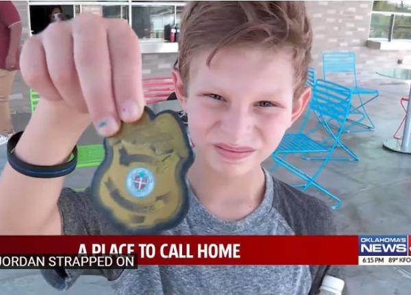 pu tiul de 9 ani care a primit intr o zi peste 5 000 de cereri de adop ie video viral