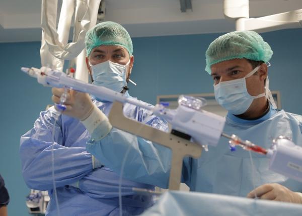 premiera medicala in cardiologie la cluj dispozitiv care repara valva mitrala a inimii