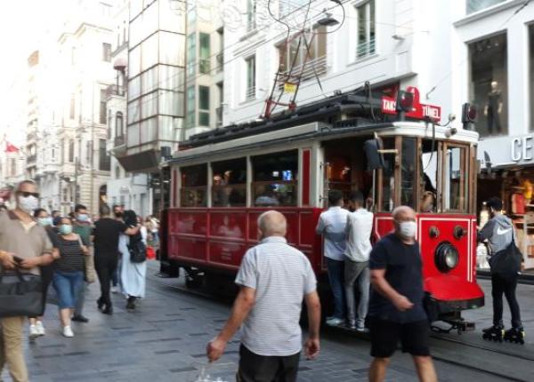 calator in pandemia covid 19 cu avionul la istanbul sfaturile unui pneumolog turc care a tratat pacien i infecta i foto