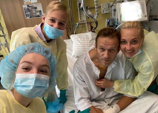 urme de novichok pe sticla de apa din camera de hotel a lui alexei navalny