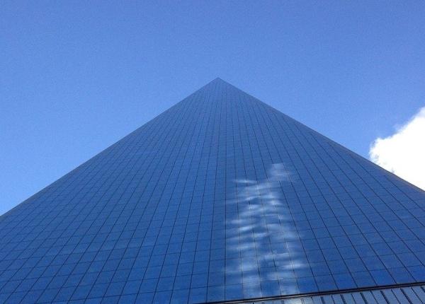 de ce te ia durerea de cap cand stai langa zgarie nori