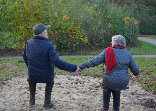 minte brici la batrane e lucrul banal pe care ar fi bine sa l faca varstnicii