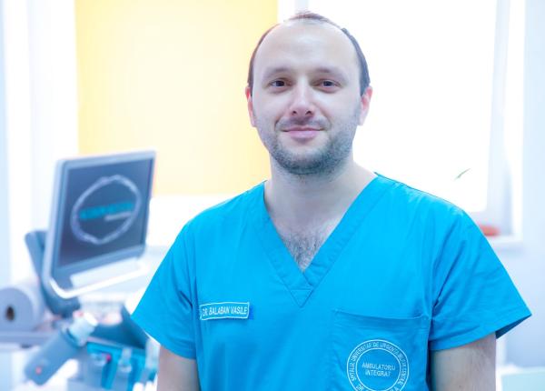 doctor militar pacien ii cu boli inflamatorii intestinale sa urmeze indica iile medicale