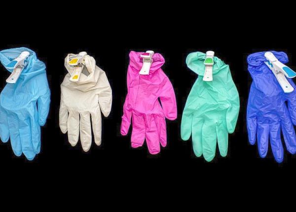 covid inchide jumatate din fabricile celui mai mare producator de manusi