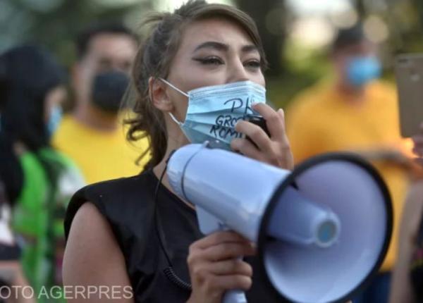 de ce nu s a inscris oana lovin in aur desi a fost la proteste unde era si sosoaca