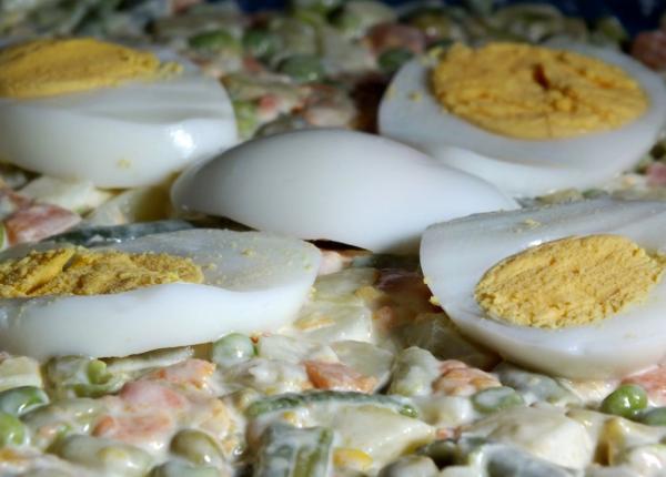 cum prepari salata de boeuf ingredientul care face diferenta