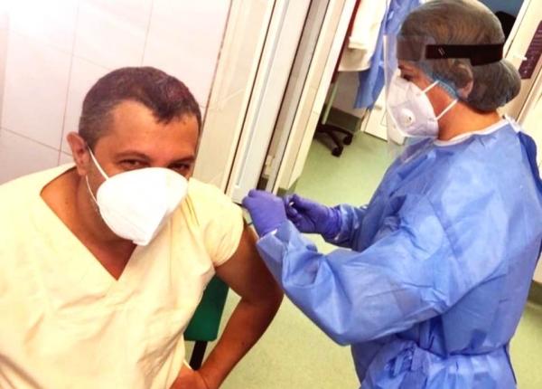 deputatul wiener vaccinat anti covid durere e mult spus