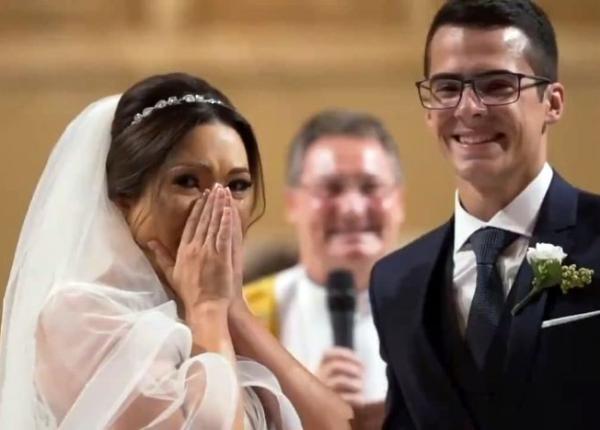 surpriza fabuloasa pentru o mireasa mirele i a facut un cadou senzational chiar la slujba din biserica