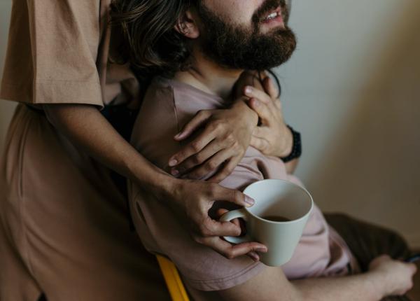 substantele banale care l au distrus pe mihai eminescu toata lumea le consuma