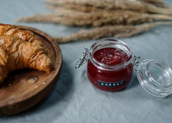 mananci paine cu unt si gem des la ce risc te supui